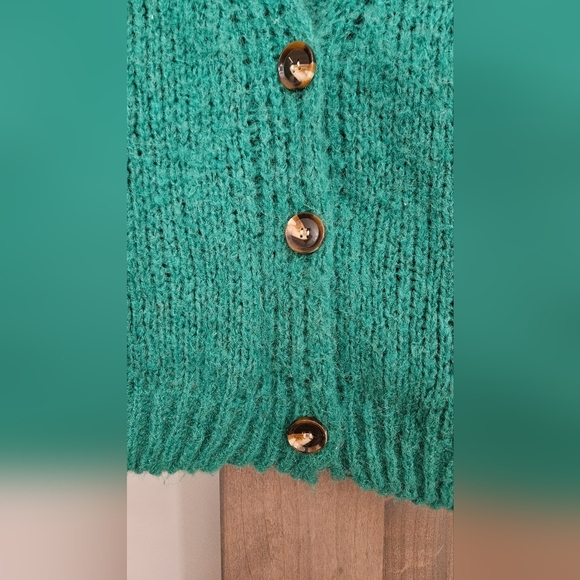 STRUT & BOLT Green Wool blend slouchy cardigan. Size M - Picture 8 of 11